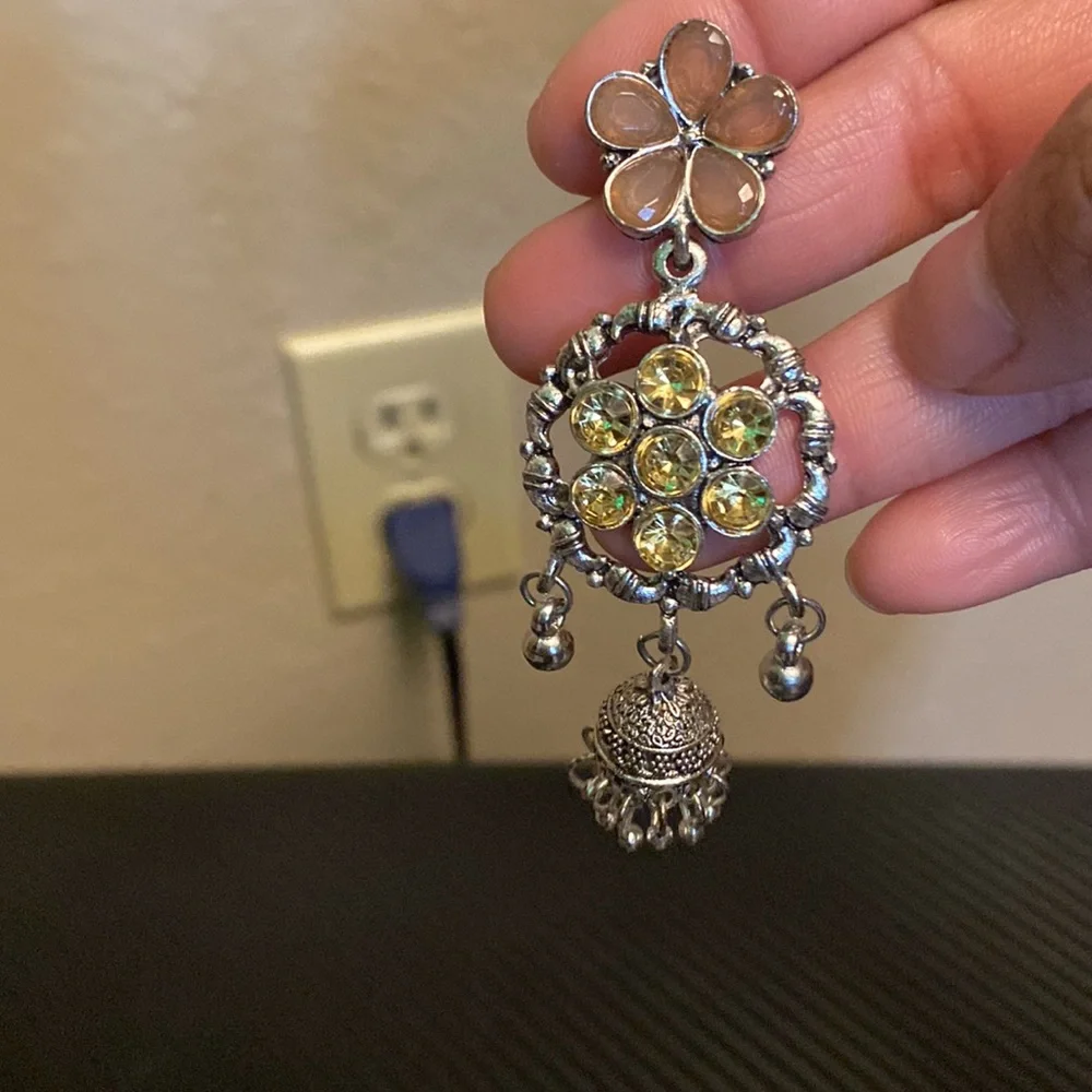 Earring - Picture 2 of 2